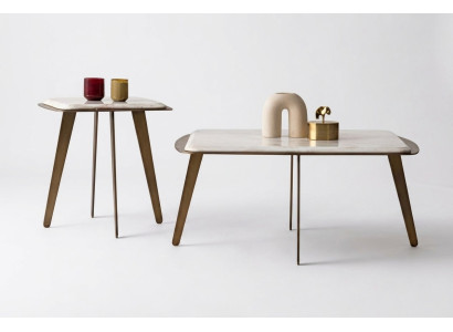Eleganter Couchtisch mit zwei stilvollen Beistelltischen