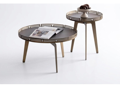 Kompakter Couchtisch mit modernem Design und praktischer Ablagefläche