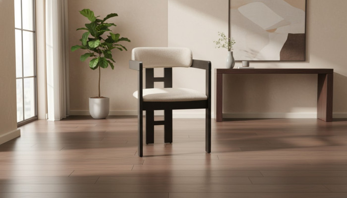 Eleganter Esszimmerstuhl aus Holz und Textil – zeitloses Design für Ihr