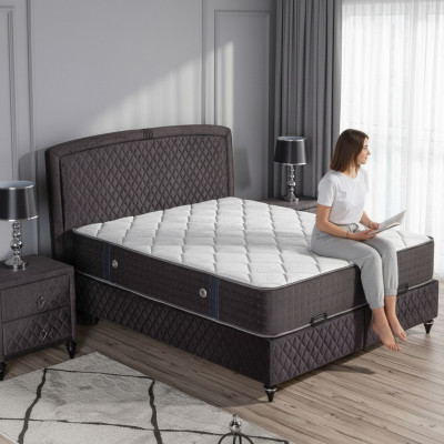 Schwarzes Textil-Holz Bett mit Matratze modern und elegant