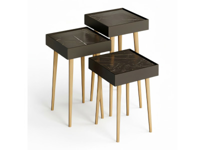 Schwarzer Holztisch im minimalistischen Design