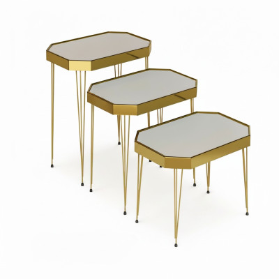 Eleganter weißer Beistelltisch aus Holz im modernen Design