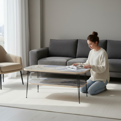 Moderner bunter Couchtisch aus Holz mit lebendigen Farben