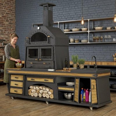 Außenküche in Schwarz aus Holz und Edelstahl modern