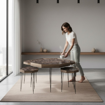 Eleganter brauner Holz-Couchtisch mit Beistelltischen im modernen Stil