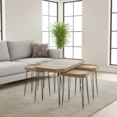 Moderner Beistelltisch aus Holz in Beige
