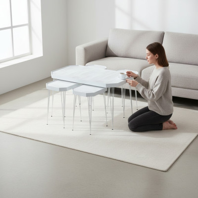 Eleganter Weißer Holz-Couchtisch mit Beistelltischen im modernen Stil