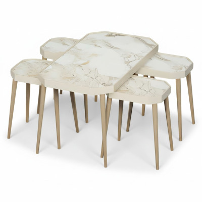 Beige Holz Couchtisch mit Beistelltischen im eleganten Stil
