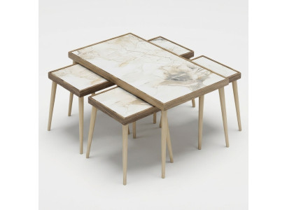 Eleganter Beistelltisch aus Holz in Beige für modernes Wohnambiente