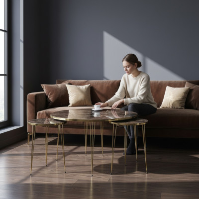 Eleganter Holz-Couchtisch mit 4 Beistelltischen in Braun