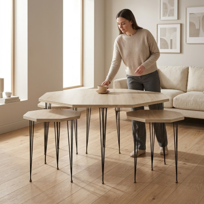 Eleganter Holz-Couchtisch mit Beistelltischen in Braun