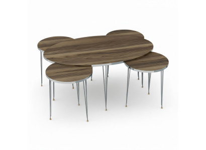 Eleganter brauner Holz-Couchtisch mit Beistelltischen im stilvollen