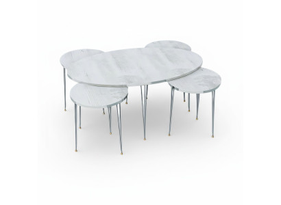Eleganter weißer Holztisch mit Beistelltischen im modernen Design
