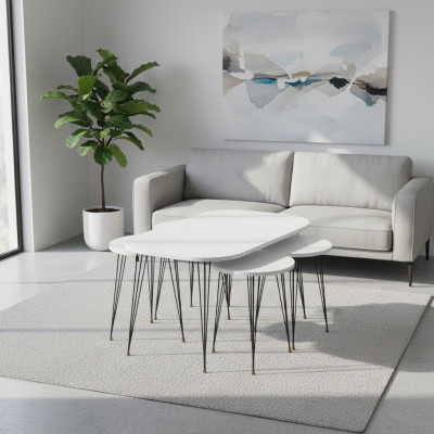 Weißer Holz-Couchtisch mit Beistelltischen im modernen Design