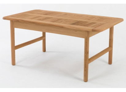 Moderner brauner Esstisch aus Holz für stilvolle Esszimmer