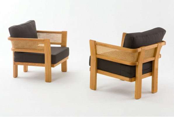 Moderne schwarze Holz-Textil Sessel im zeitgenössischen Design