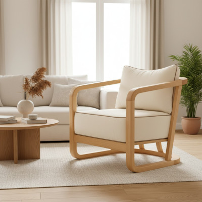 Beiger Stoff- und Holzsessel im modernen Design