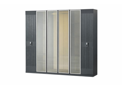 Moderner Kleiderschrank, geräumig, praktisch und stilvoll gestaltet