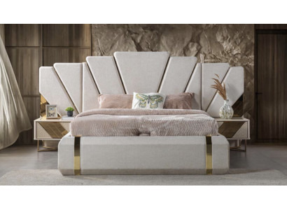 Schlafzimmer. Nachttisch. Sechstüriger Kleiderschrank. Kommode.