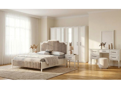 Komplettes Schlafzimmer Bett mit 2x Nachttische Kleiderschrank und Schminktisch