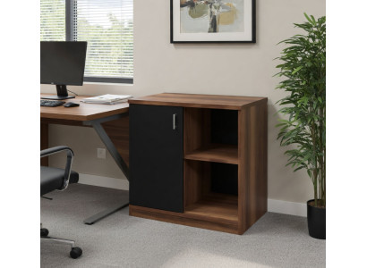 Sideboard aus Holz mit offenen Regalen und Türfach