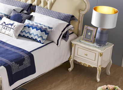 Klassische Nachttisch Nachtschrank Echtholz Beistell Konsolen Tisch Kommode neu