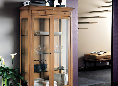 Vitrinen Wohnzimmer Braun Schränke Anrichte hell Vitrine Schrank Klassische