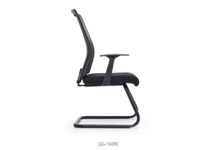 Stuhl aus Stoff mit Edelstahl in modernem Design