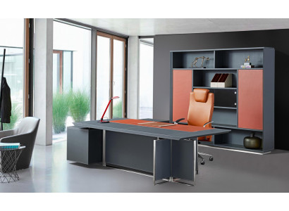 Moderner Chesterfield-Gartenstuhl aus Leder in Braun