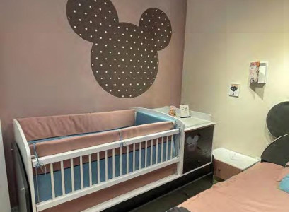 Babybett mit Wickeltisch Regal Kinder Säugling Betten Holz Bett Multifunktion