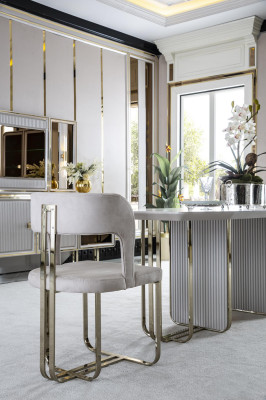 Stuhl Beige Elegantes Modern Esszimmer Schön Stoff Design Luxus Metall Stühle