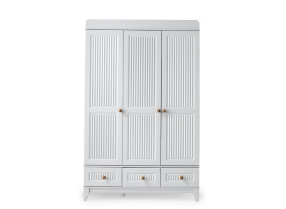 Kleiderschrank Modernes Design Großzügiger Stauraum Elegante Details Stilvoll