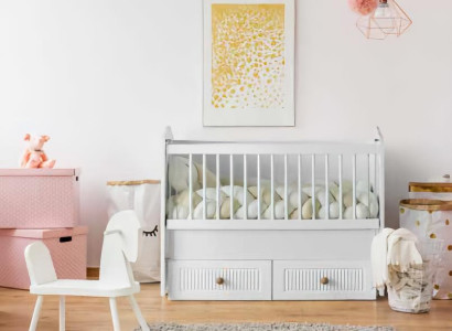 Babybett Weiß Holz Sichere Gitterstäbe Elegante Schubladen Modernes Design