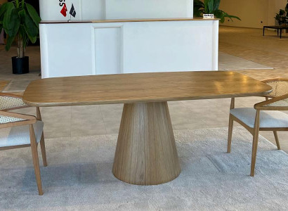 Stilvoller Rechteckiger Esszimmer Tisch Brauner Küchentisch Rundfuß