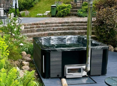 Badefass Whirlpool Gartenpool aus Thermoholz mit externem Holzofen