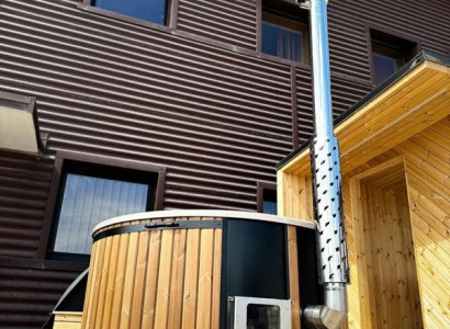 Badefass aus Thermoholz externer Holzofen Whirlpool für Garten und Erholung