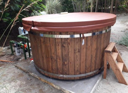 Badefass Wellnesspool Warmwasserbad Holzbottich Whirlpool