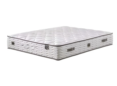 Weiße Textilmatratze in modernem Design für erholsamen Schlaf