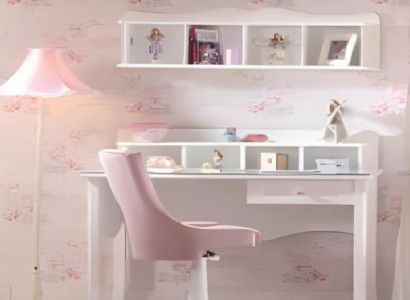 Weißer moderner Holzschreibtisch mit stilvollem Design