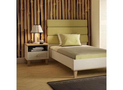 Weißes Holz Bett im eleganten Design