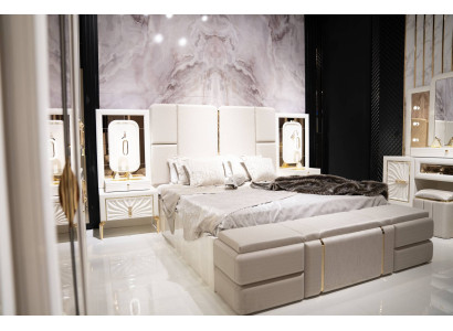 Elegantes Schlafzimmer-Set aus Holz in Beige mit Bett, Nachttischen