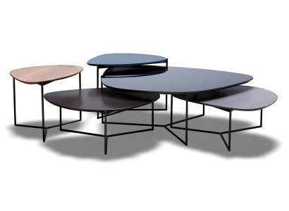 Moderner grauer Couchtisch aus Metall