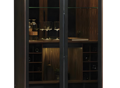 Schrank aus Massivholz – Robust und praktisch für Ihre Aufbewahrung.