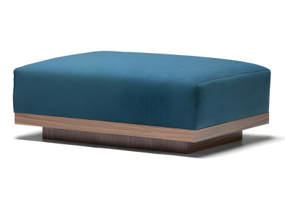 Eleganter Hocker aus Stoff und Holz  für ein modernes Interieur und mehr Komfort