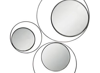 Der handliche Spiegel Set ist leicht an den richtigen Platz zu bringen.