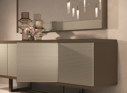 Sideboard aus Holz – Für schlichte Eleganz und funktionale Aufbewahrung.