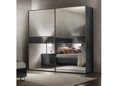 Ein moderner Schrank aus Holz ergänzt jedes Interieur Ihrer Wohnung.