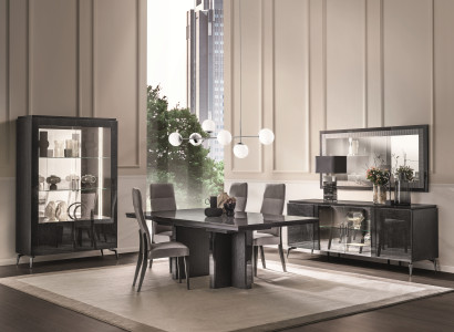 Das natürliche Esszimmer-Set gibt Ihnen Wärme und Komfort.