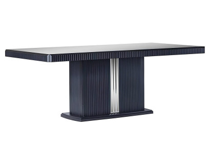 Eleganter grauer Esstisch aus Holz im modernen Stil