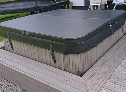 Isolierende Whirlpool-Abdeckung für den Außenbereich – optimaler Wärmeschutz
